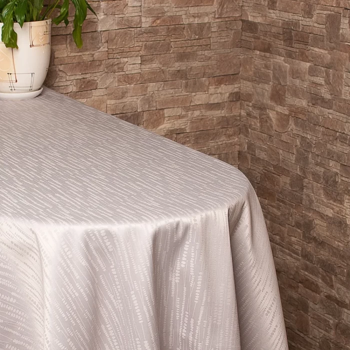 Скатерть овальная ТМ "ЦУМ" 150х220см 7421