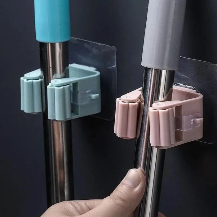 Держатель для уборочного инвентаря на липучке 3991554