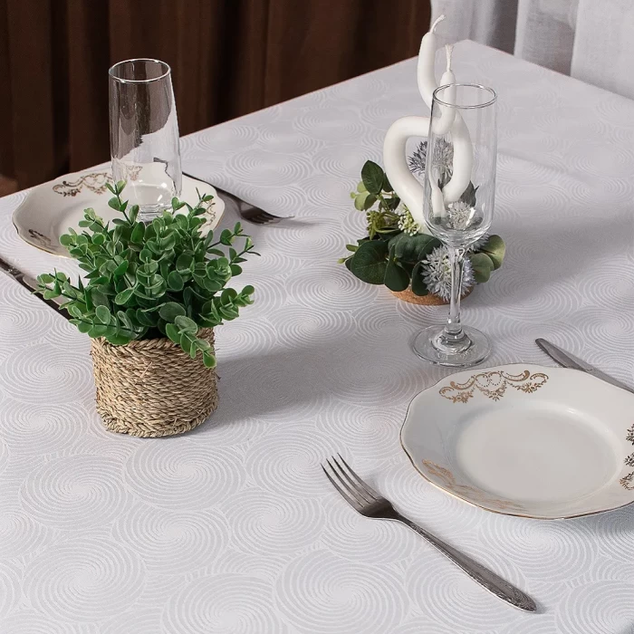 Скатерть овальная ТМ "ЦУМ" 150х220см 2920