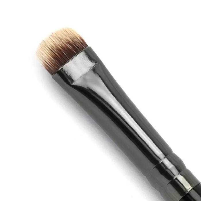 Кисть косметическая Luxvisage для растушевки теней плоская №4