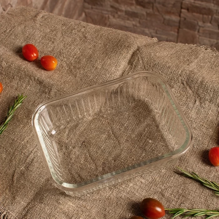 Контейнер из жаропрочного стекла с крышкой 1л