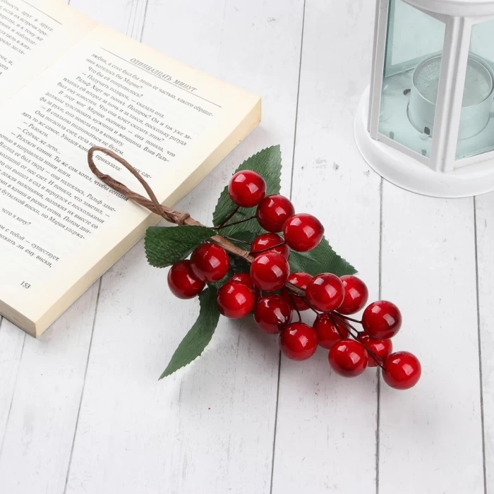 Ветка декоративная ягоды Ladecor 19см