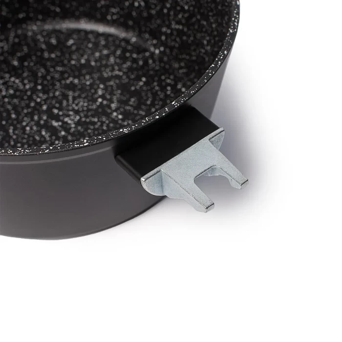 Кастрюля черная со съемными ручками и крышкой ТМ "ЦУМ" 2.4 - 6.2л