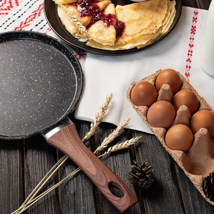 Сковорода блинная ТМ "ЦУМ" черная