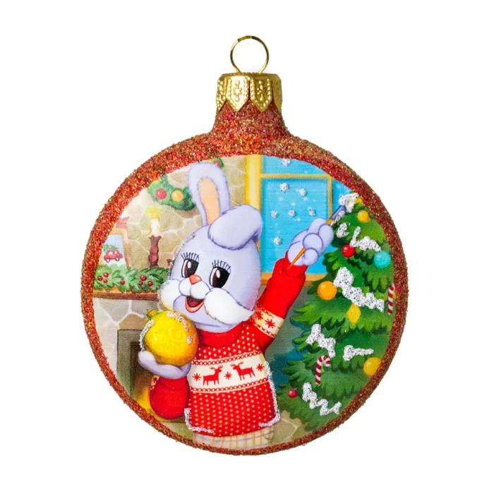 Елочная игрушка стеклянная декорированная Медальон Степашка возле елки