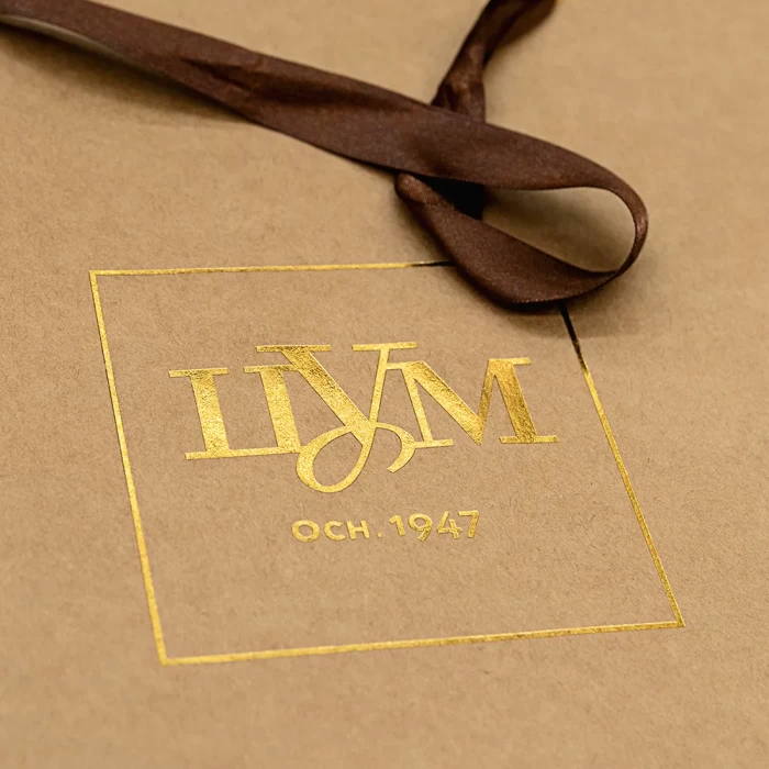 Пакет бумажный ЦУМ осн.1947 размер 450х120х330